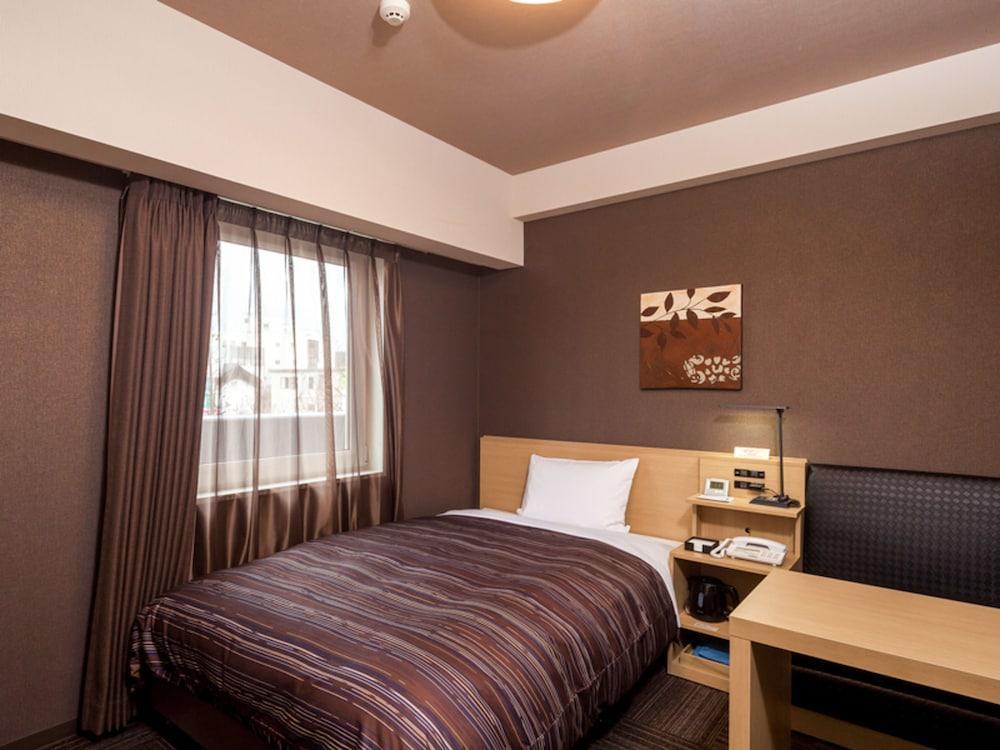 Toyoko Inn Higashi-Hiroshima Saijo Ekimae Exterior foto